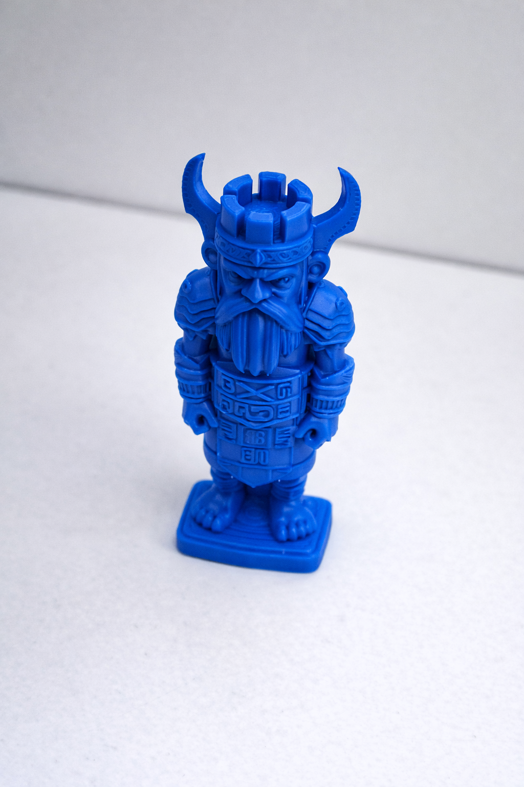 Viking Warrior Statue – Detailed Mini Figure