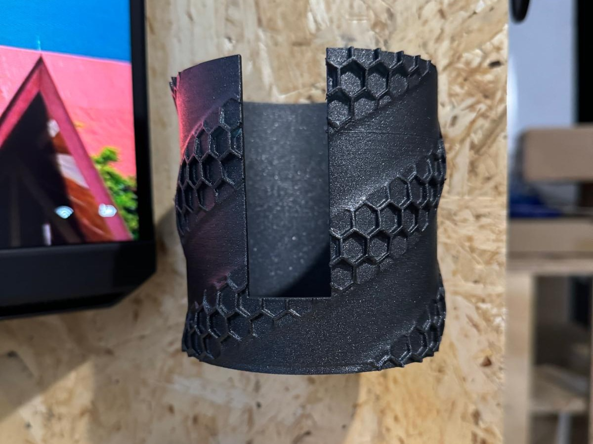 Cup holder