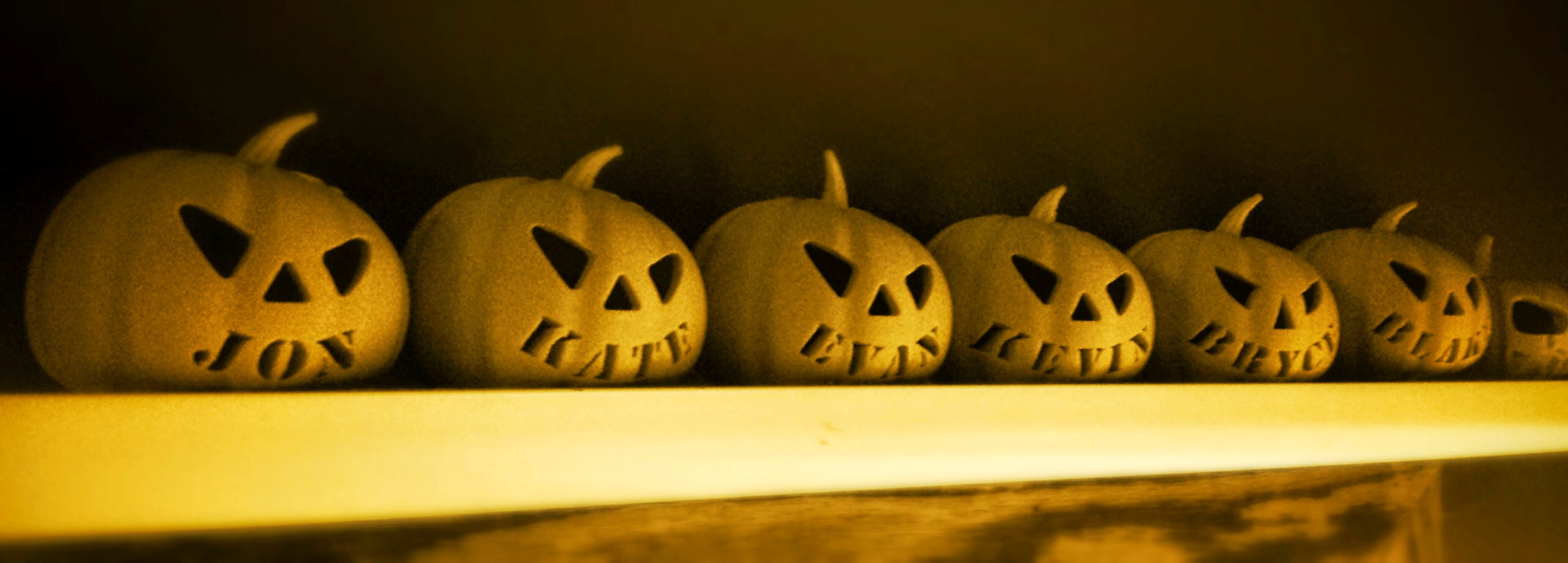 LED Tea Light Pumpkin Decoration with Name-Mouth