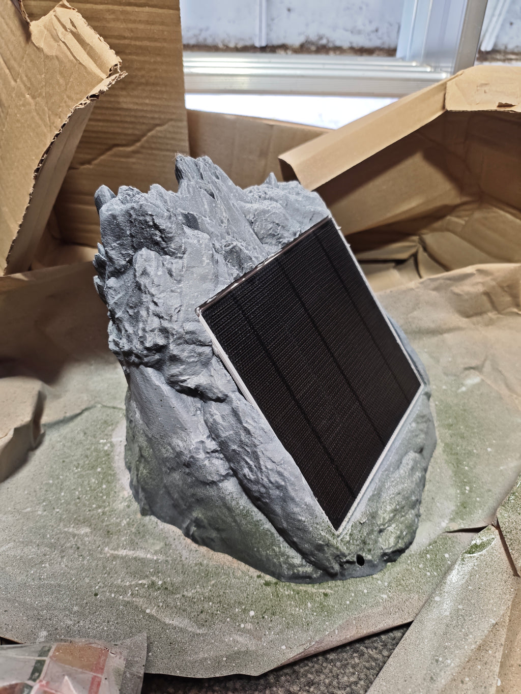 Meshcore / Meshtastic Solar Rock Node Enclosure