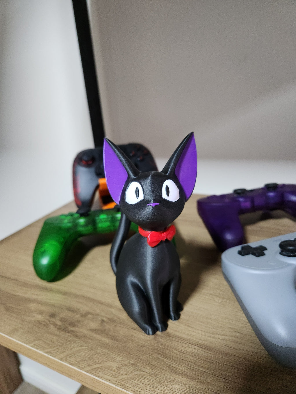 Jiji Cat Figurine – Articulated Neck Model