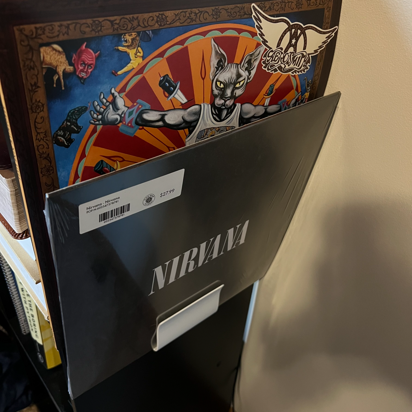 Vinyl Wall Mount - Single