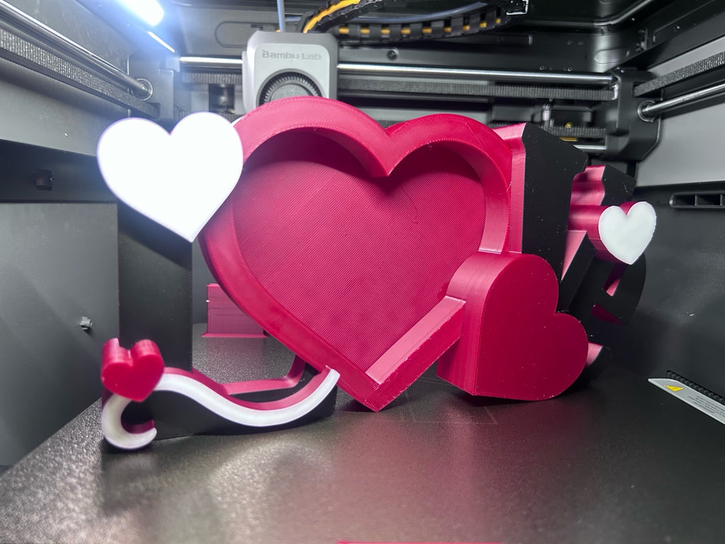 HEARTSTACK – Layered Magnetic Display Stand