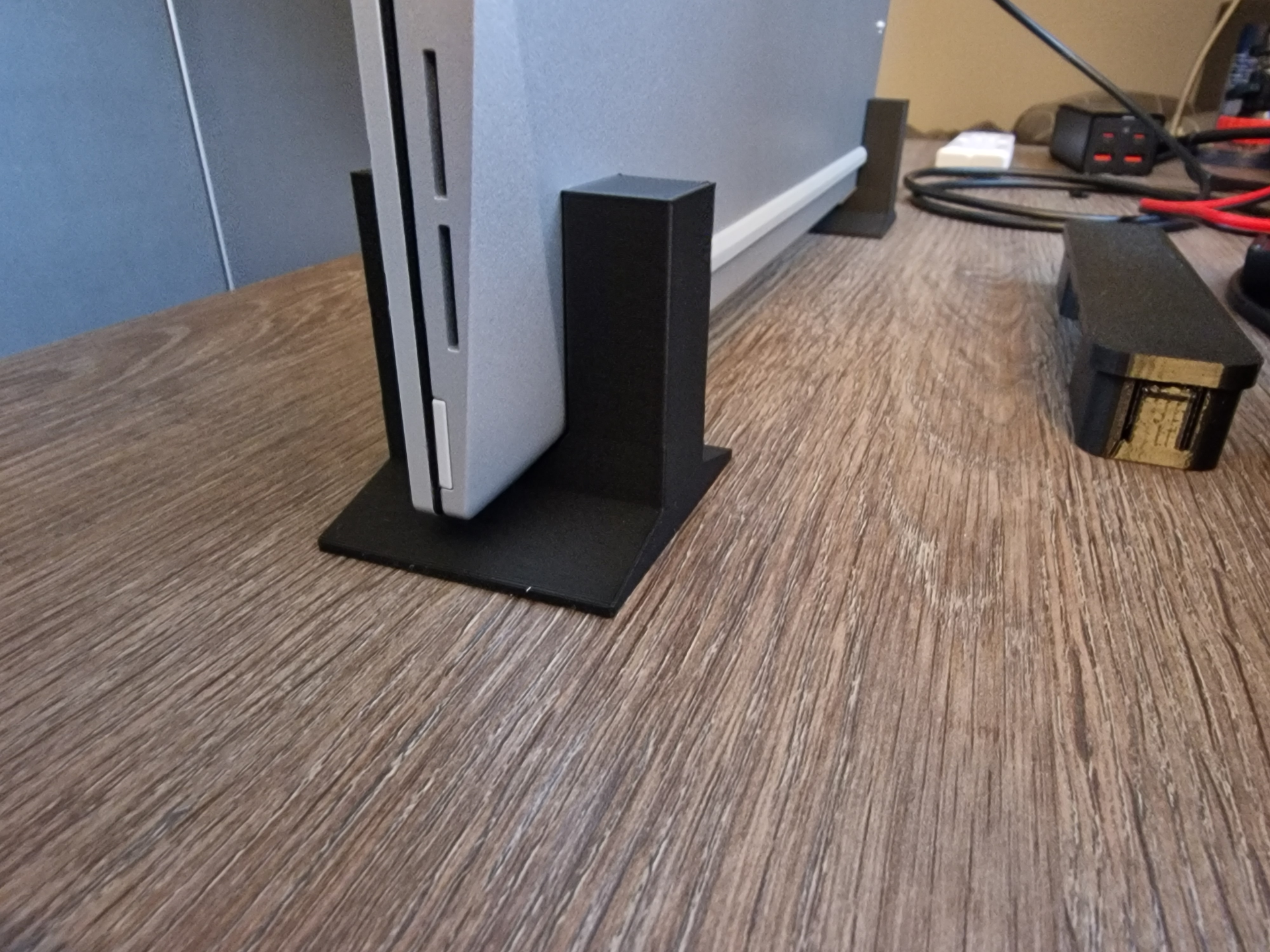 Framework 16 Simple Stand