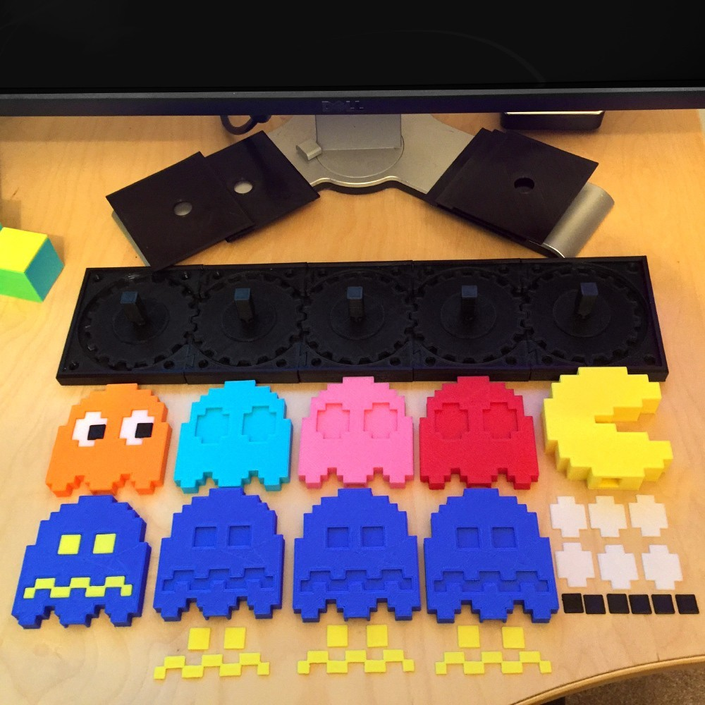 PACMAN CHASER mechanical toy
