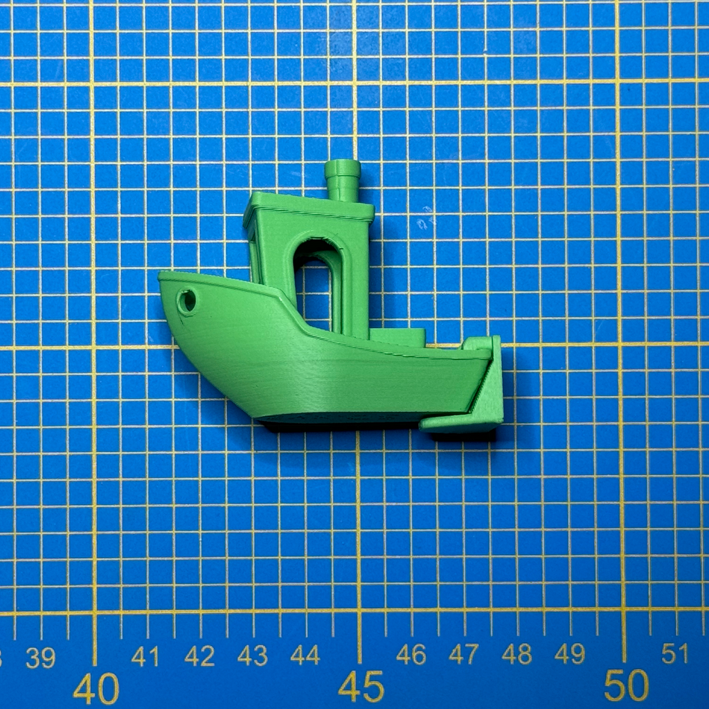 3D Benchy with wall display