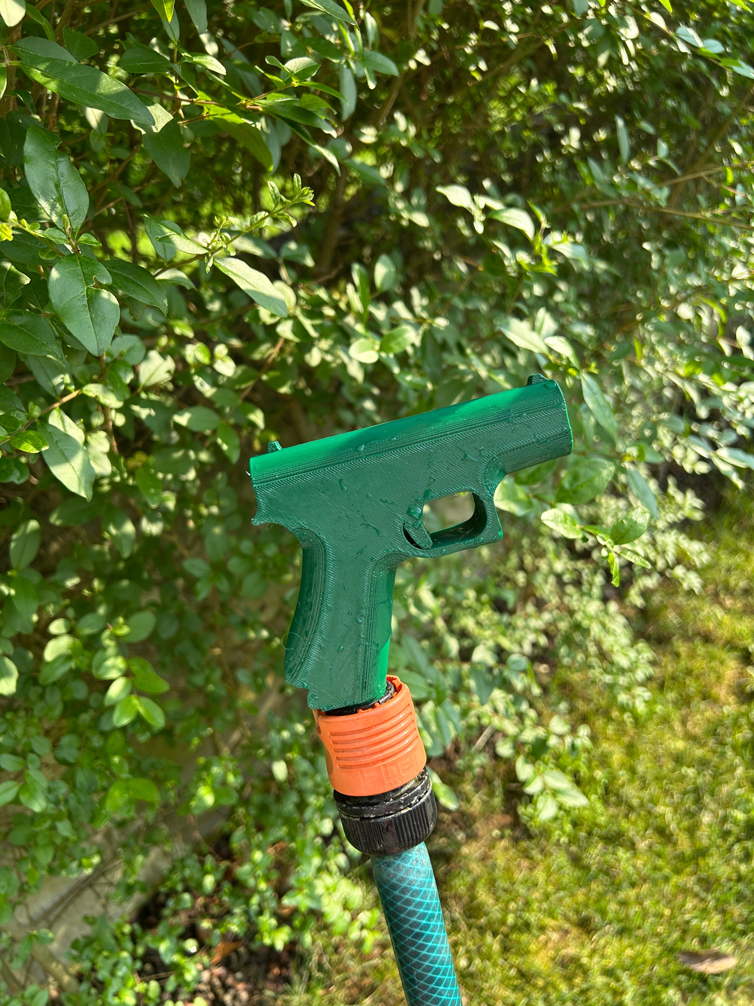 Garden hose gun
