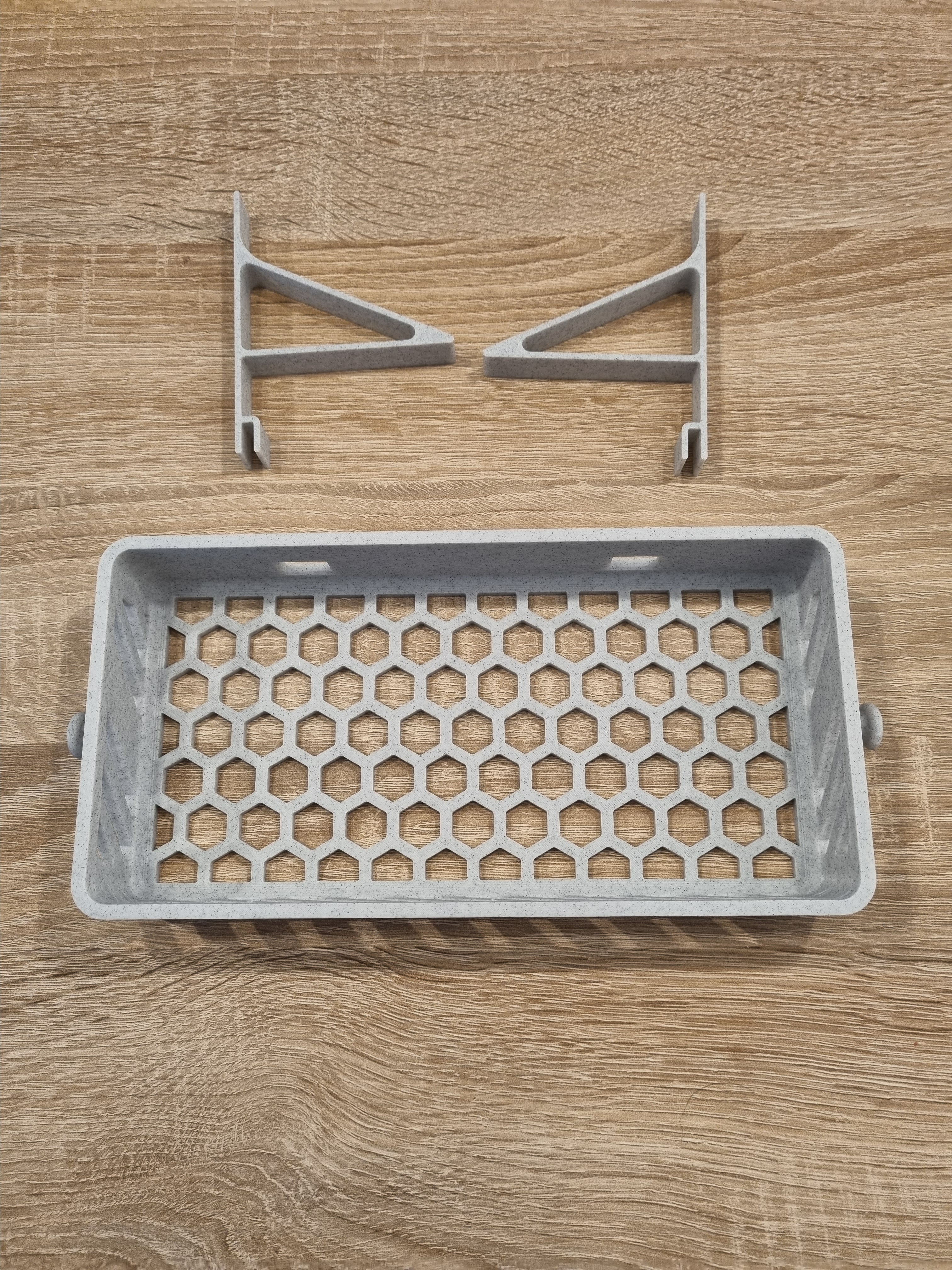 Large Shower Tray with integrated hooks