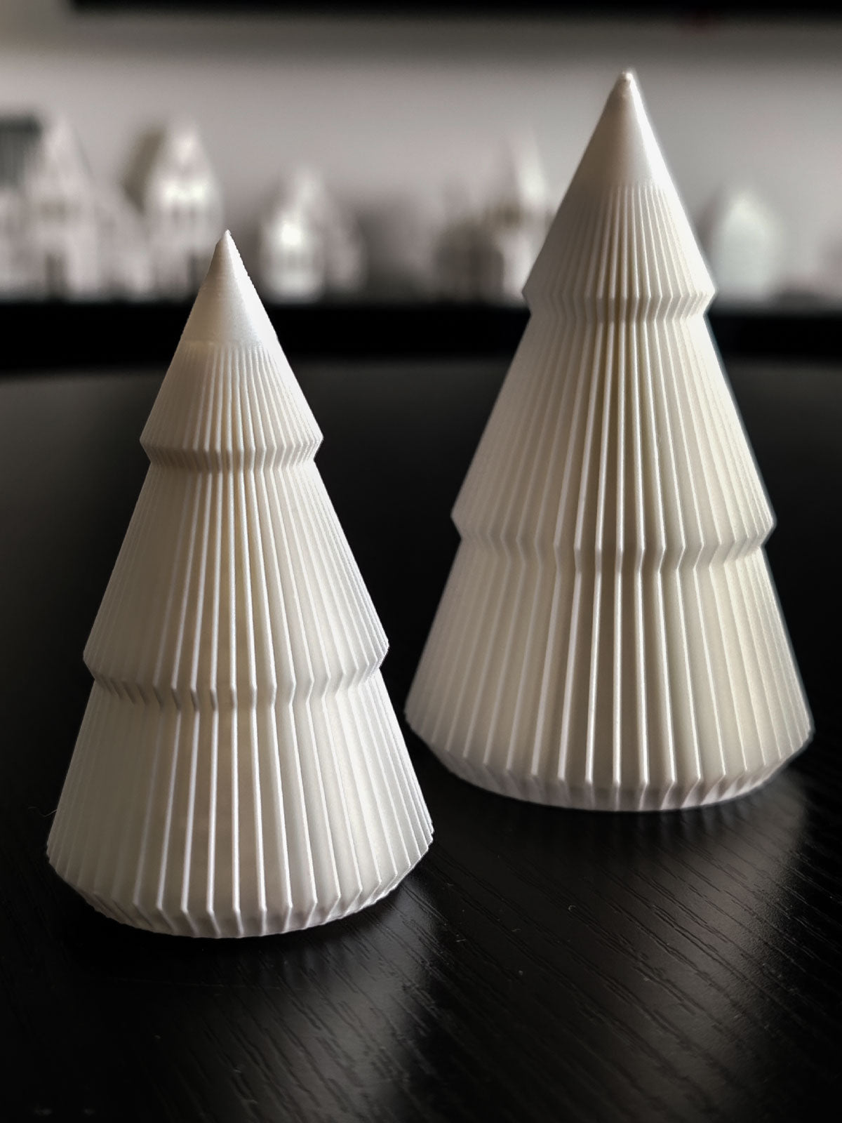 Minimalistische Mini-Tannenbäume