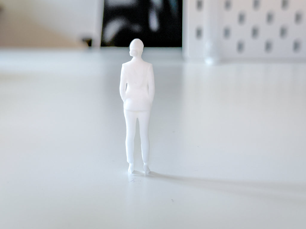 Miniature Business Woman for your Diorama