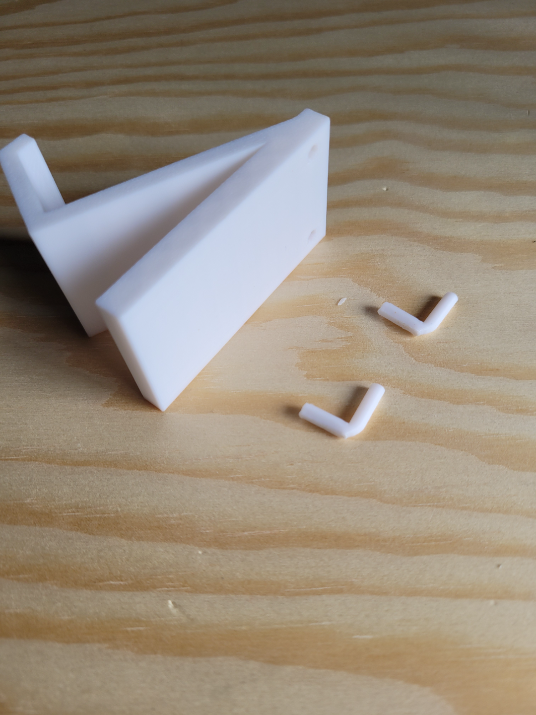 Controller Holder for Pegboard