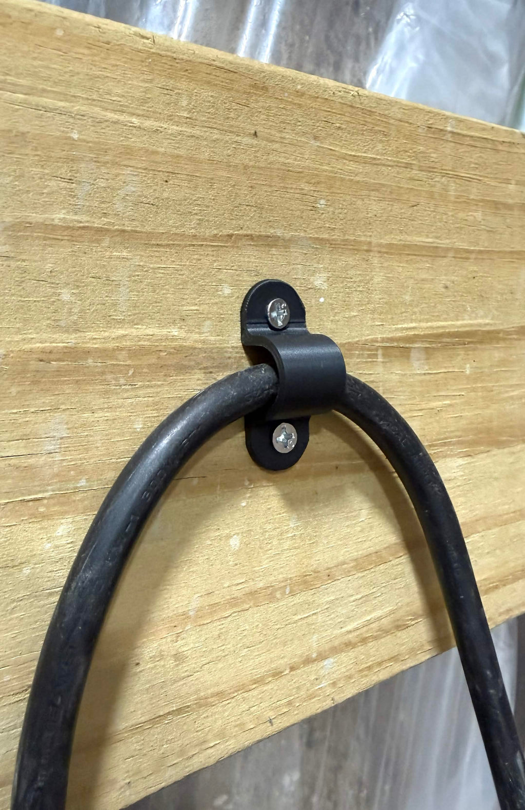 Universal U-Clip Cable Mount (12mm)