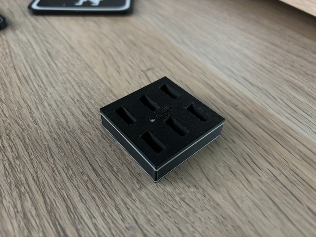 Simple USB Holder