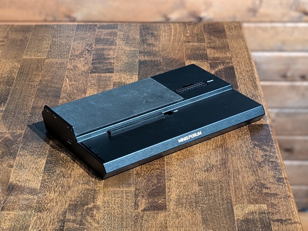 Minisforum DEG1 eGPU Dock Enclosure / Case