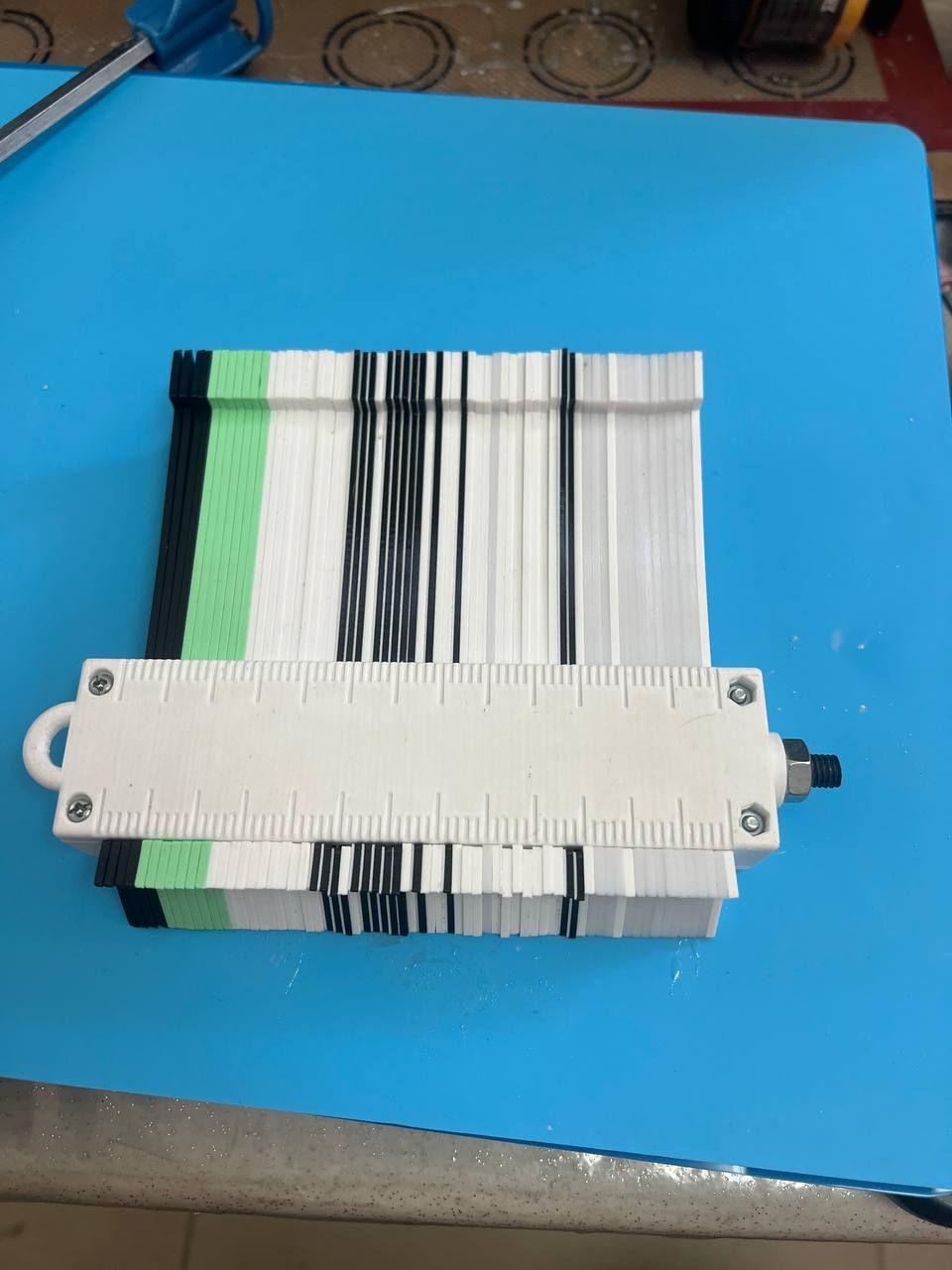 Shape duplicator tool gauge