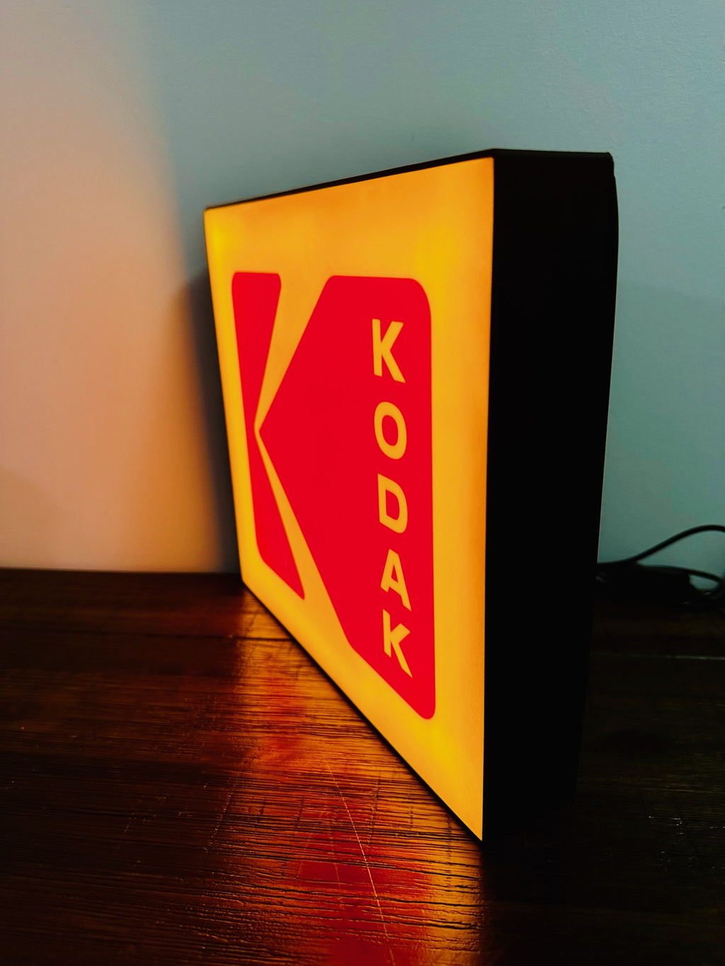 Light up Logo: Kodak - Photography Brand Icon!