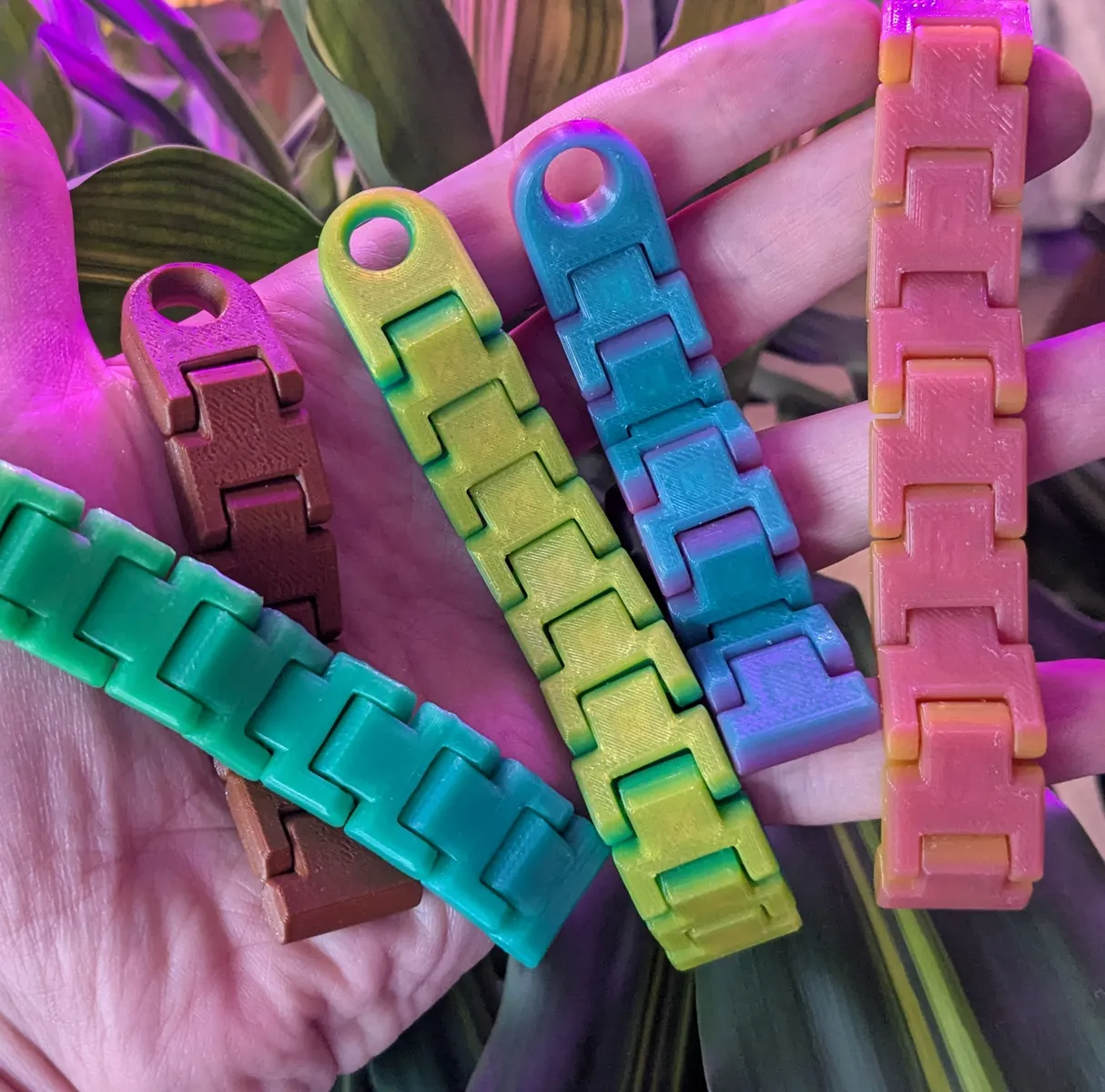 Fidget Keychain Band -- Print in place! -- 3 sizes