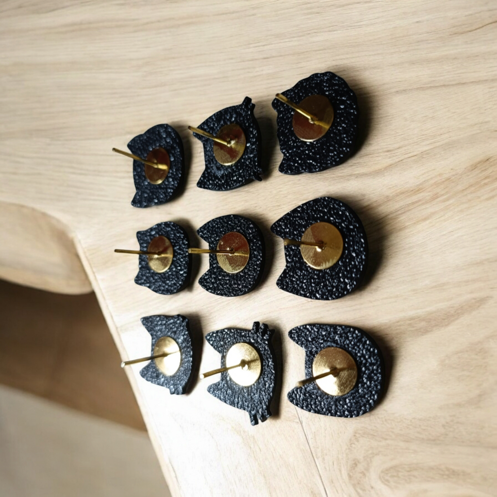 Cats earrings and keychains