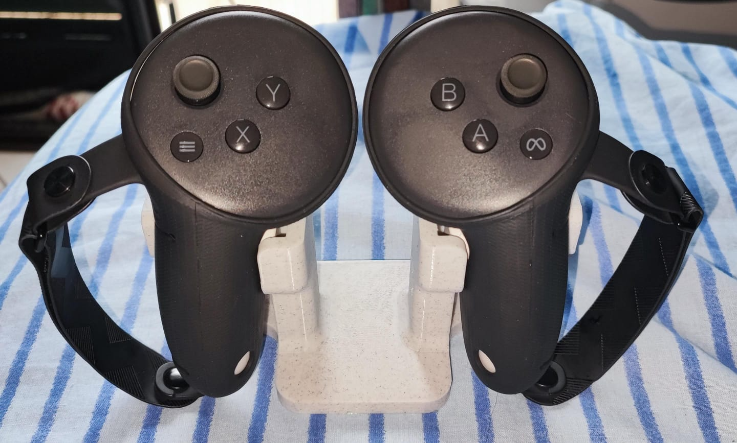 Meta Quest 3 Controller Stand