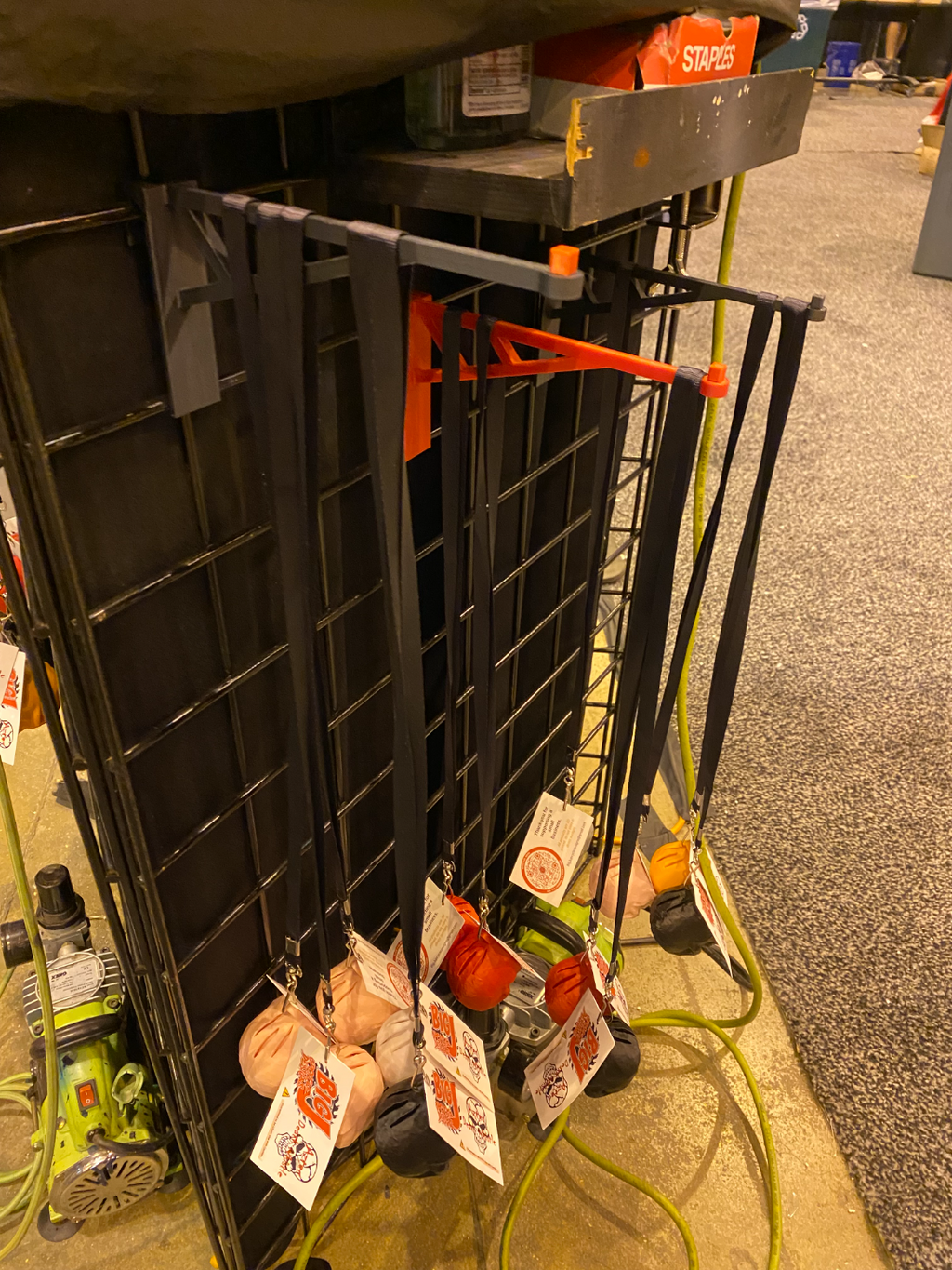 Gridwall hooks