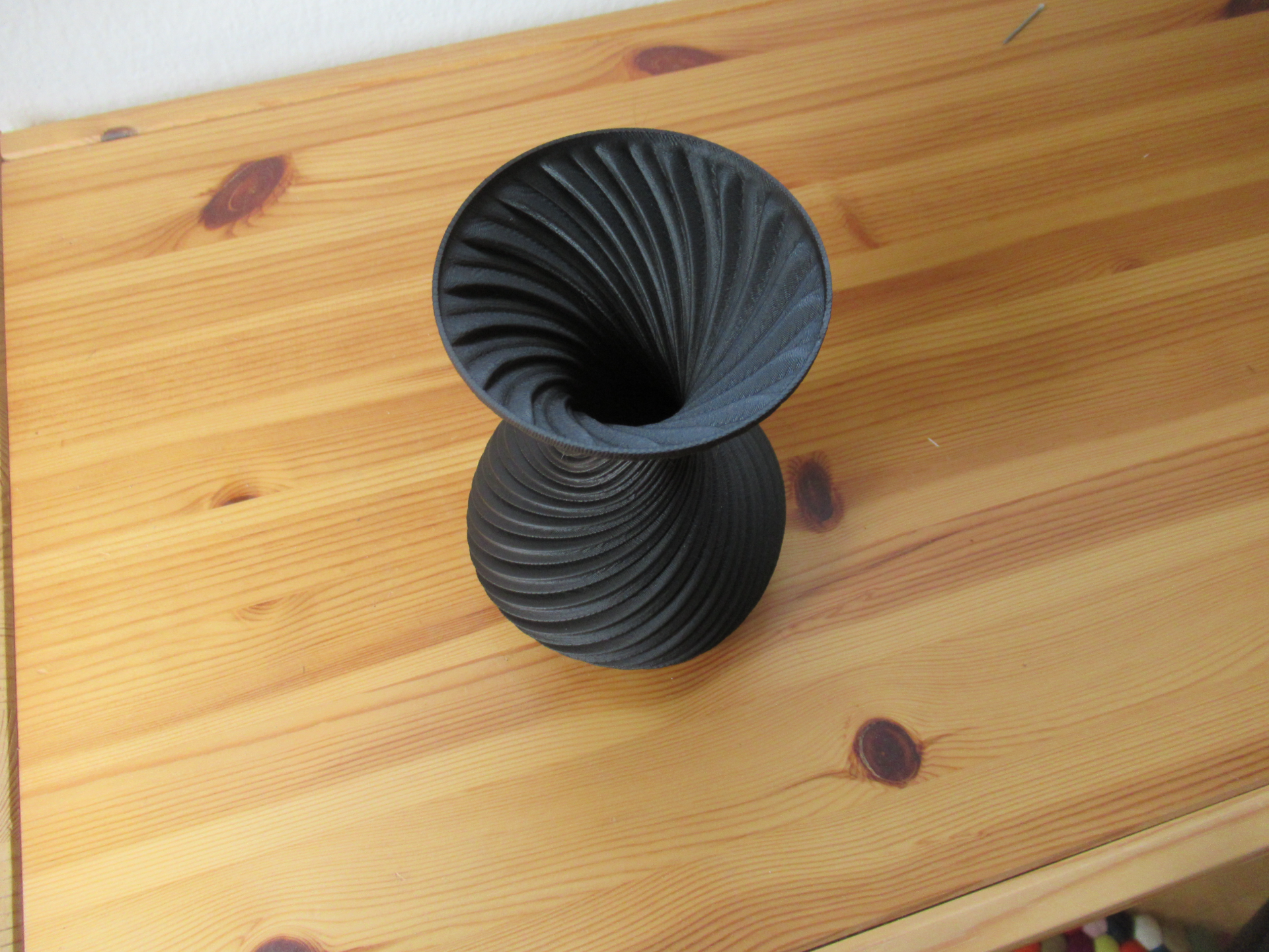 Vase Twisted
