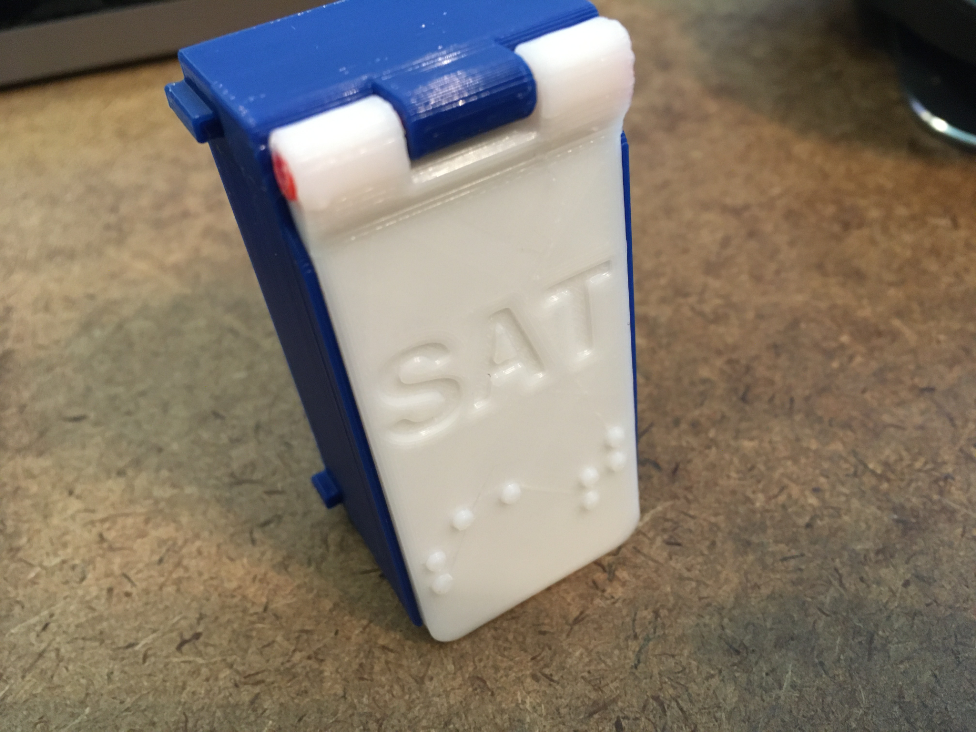 Linkable Pill Box (English + Braille)