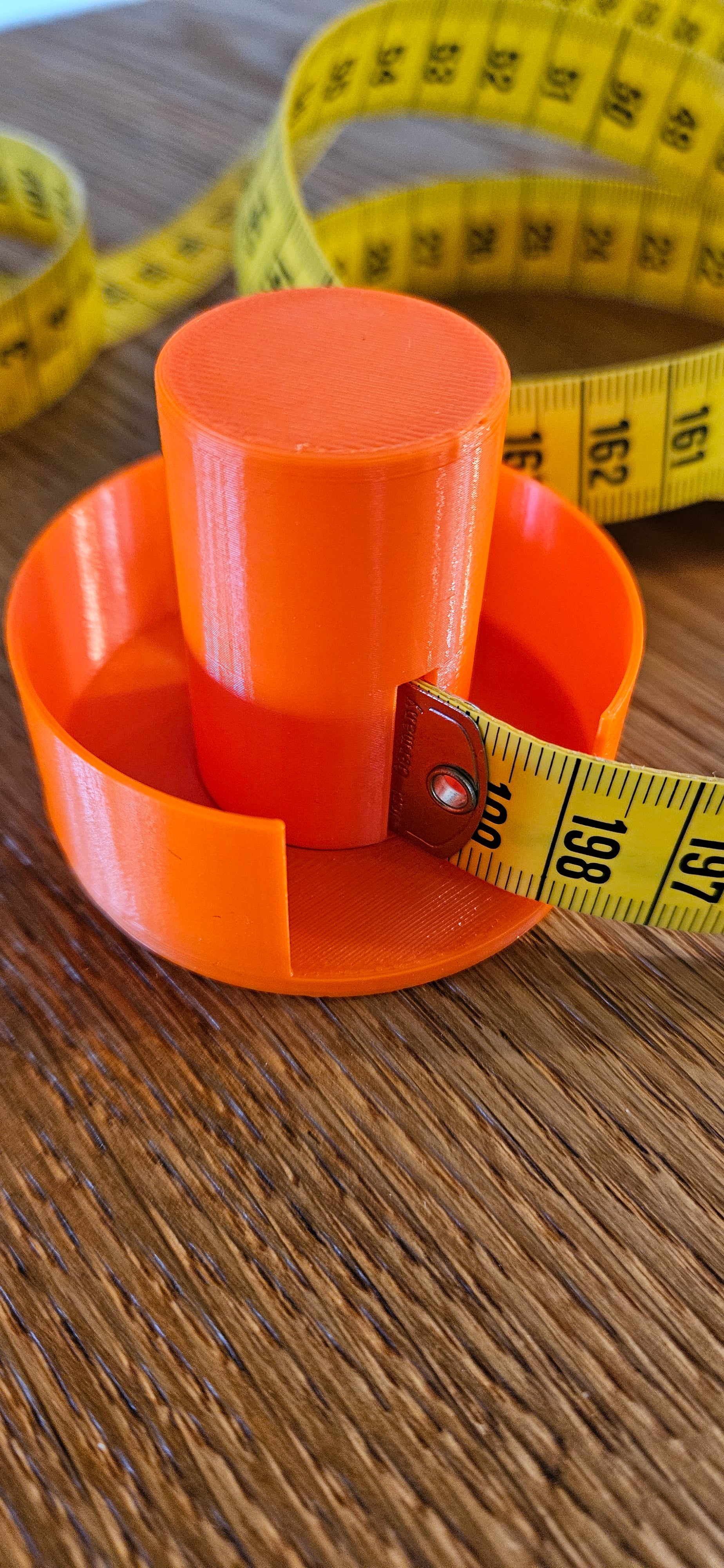 Nähen Massbandaufroller / sewing Tape measure reel