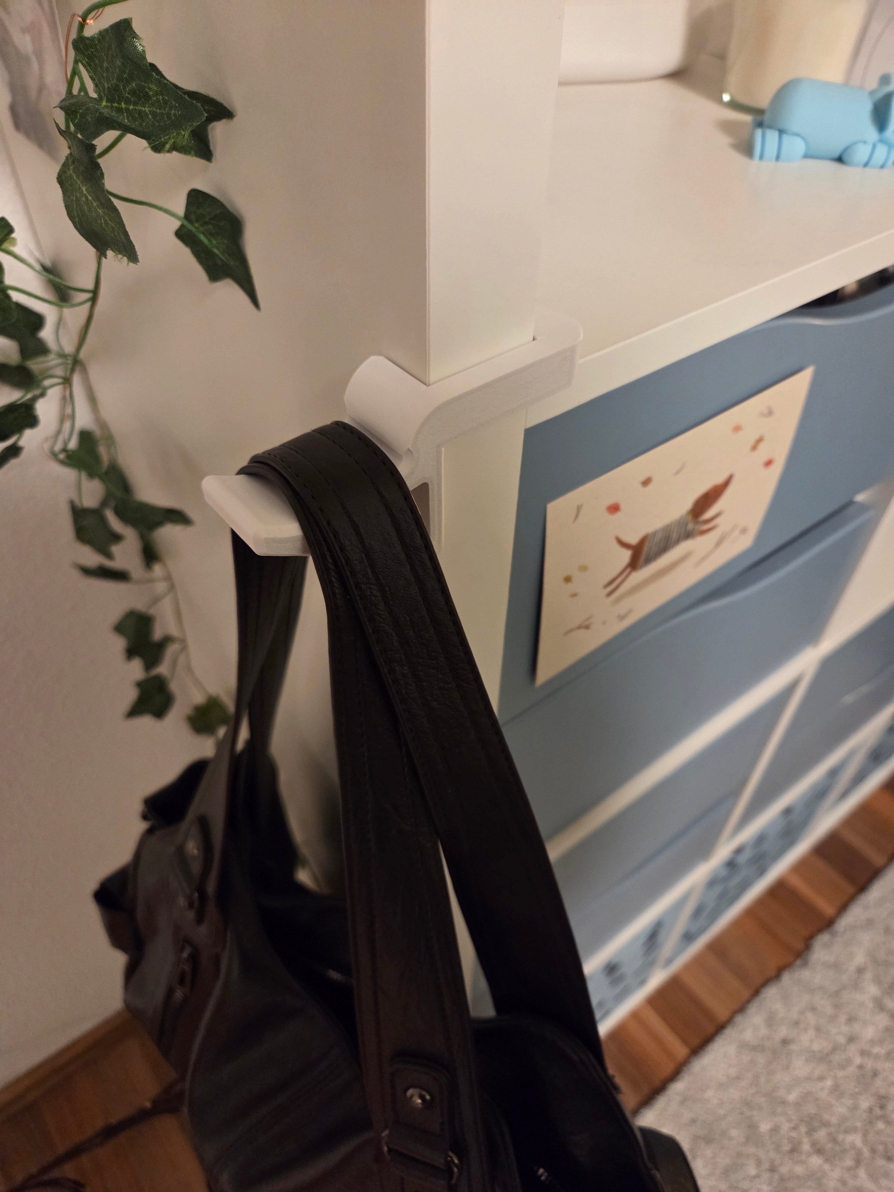 IKEA-Kallax Corner Hook