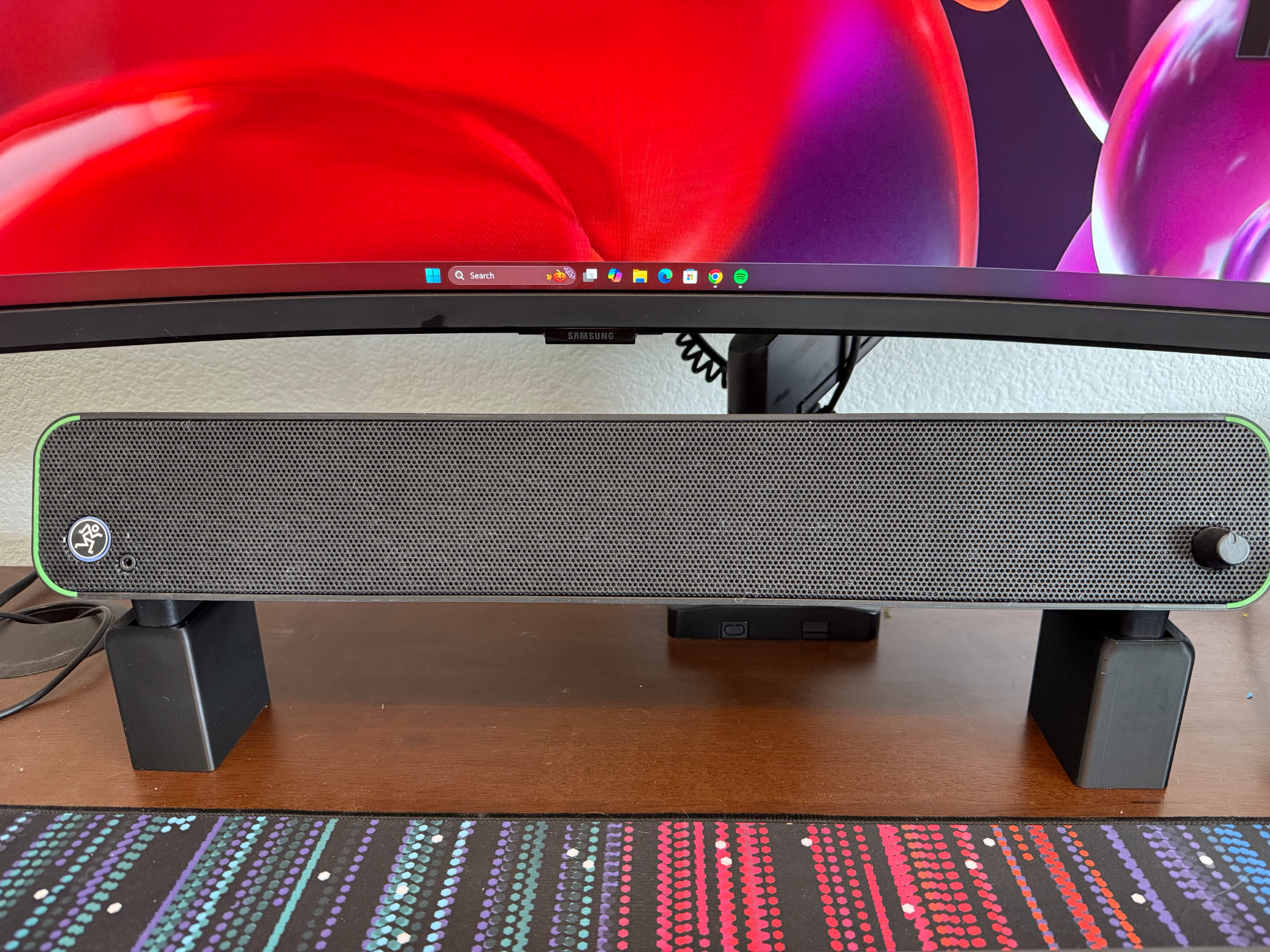 Mackie CR Stealthbar Riser