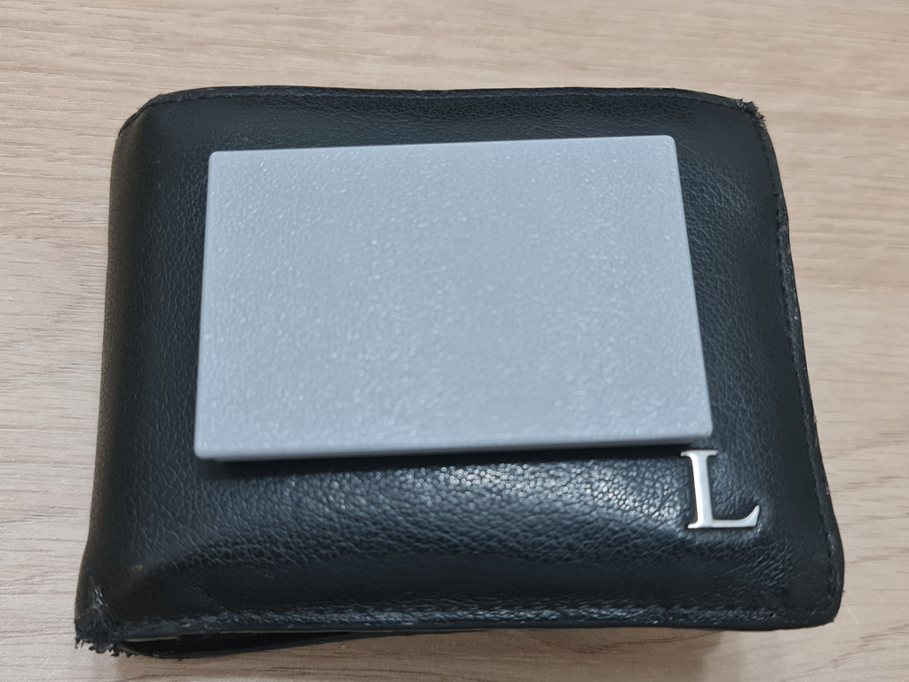 Wallet size TUMS box