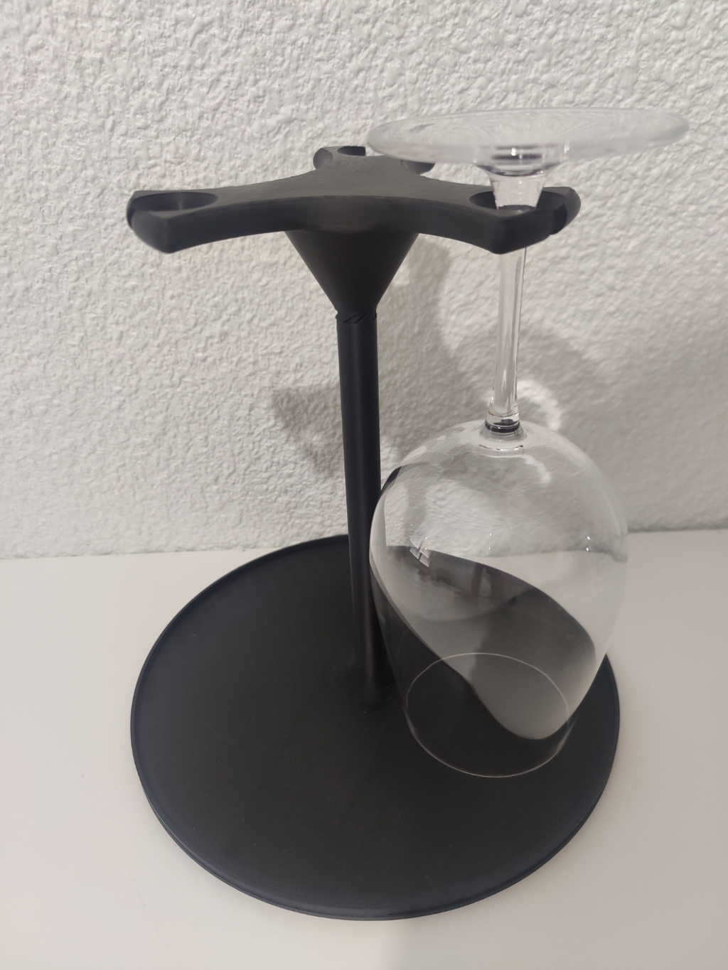 Wine glass holder/dryer