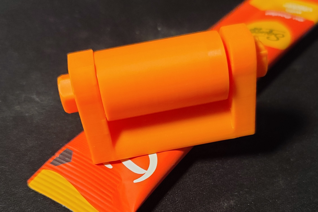 Treat Squeezing Roller