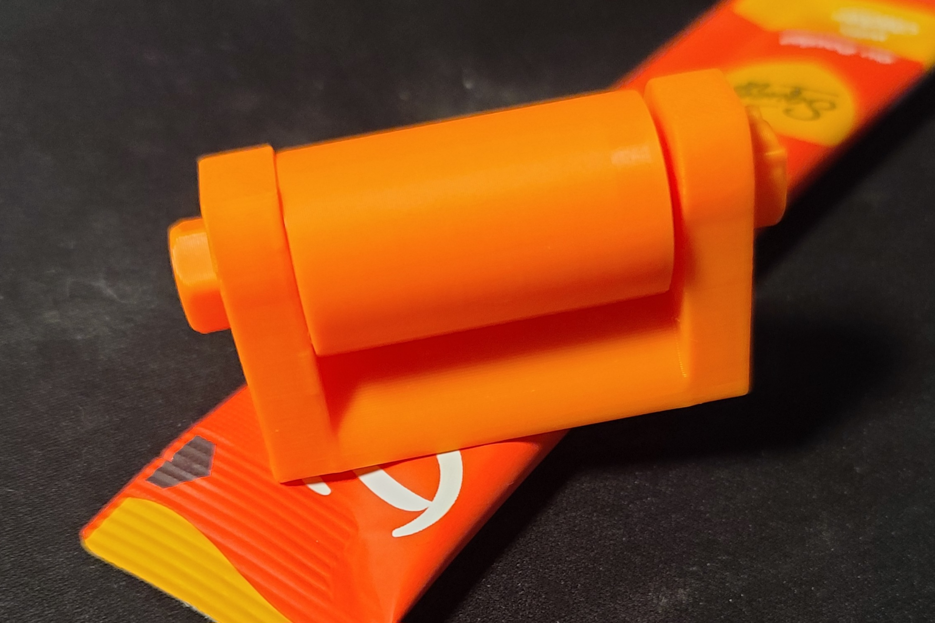 Treat Squeezing Roller