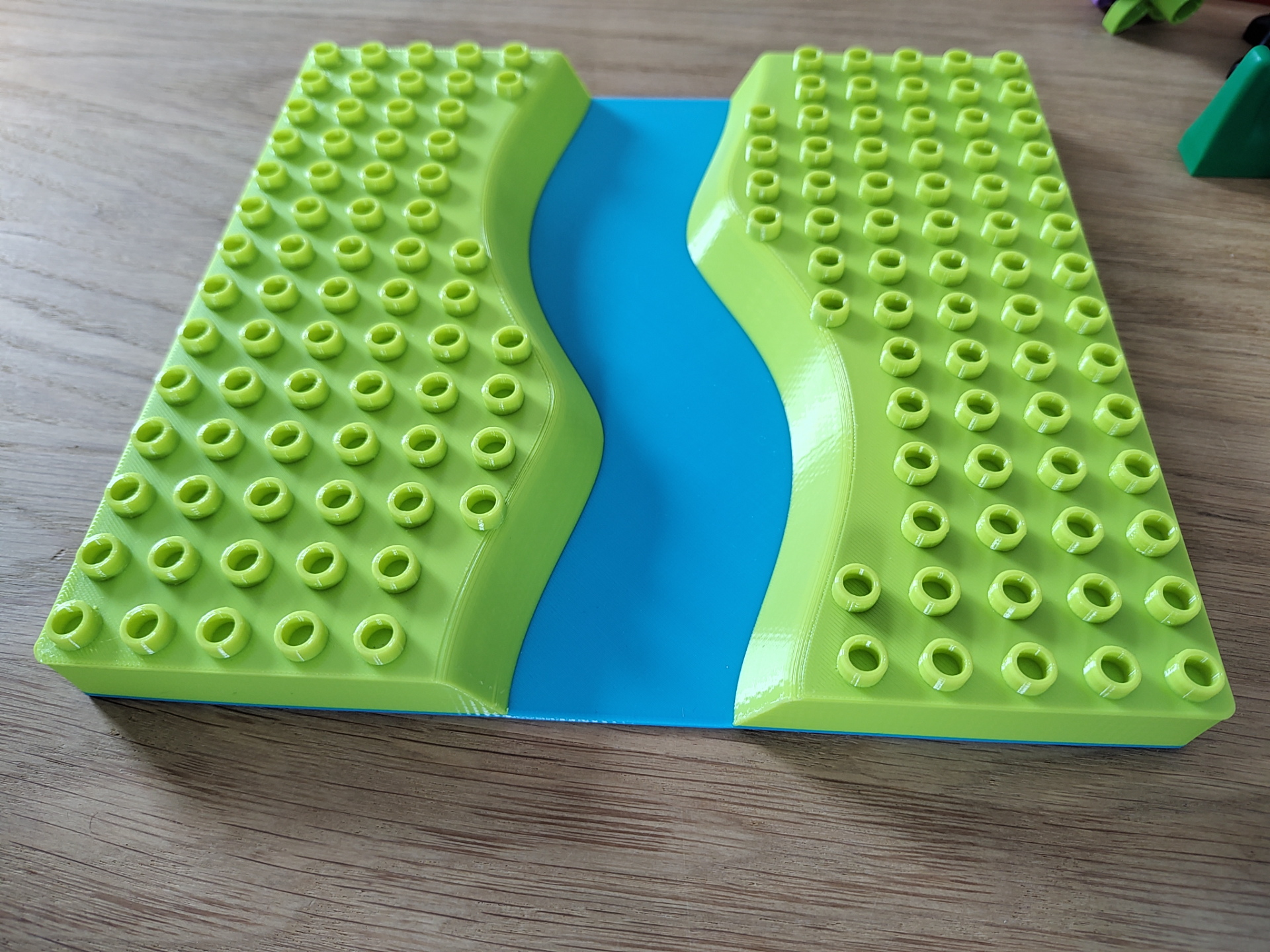 Duplo compatible baseplate with river