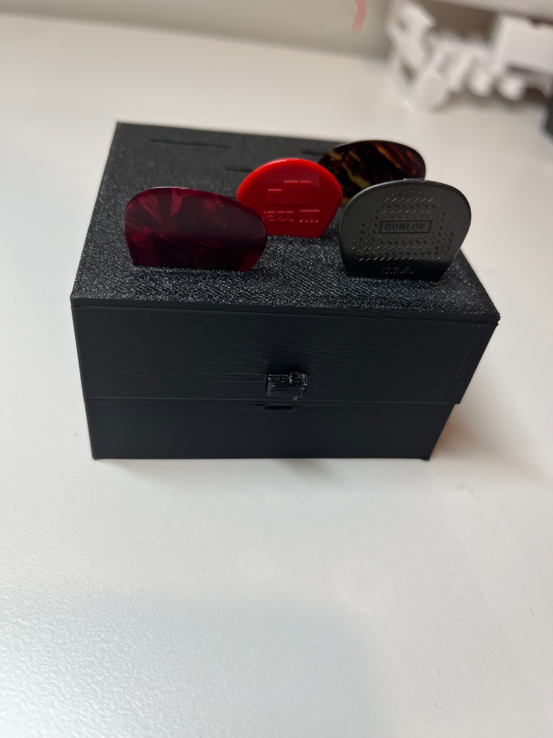Guitar pick holder