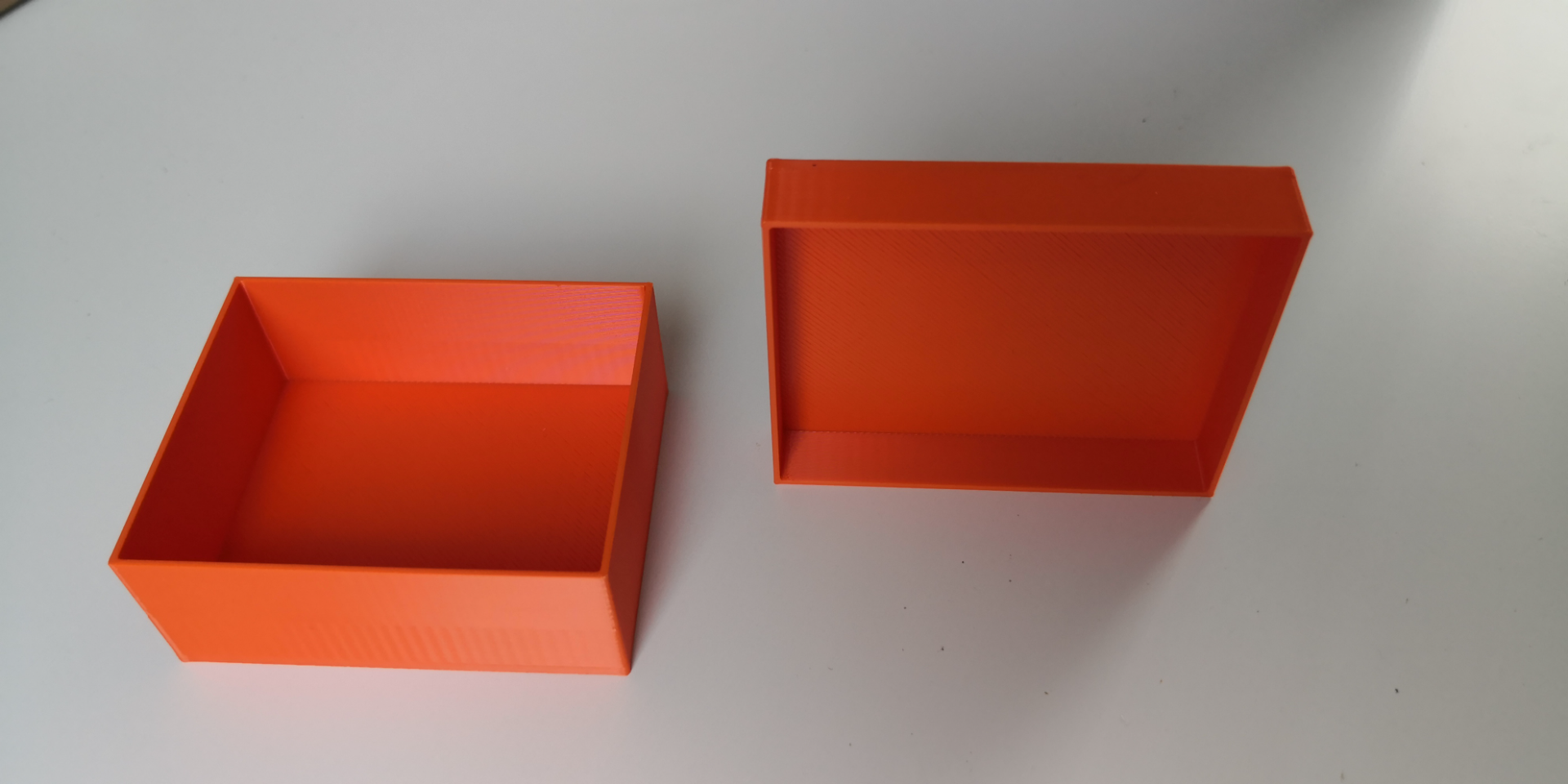 small box with lid 62mm x 50mm x 23mm