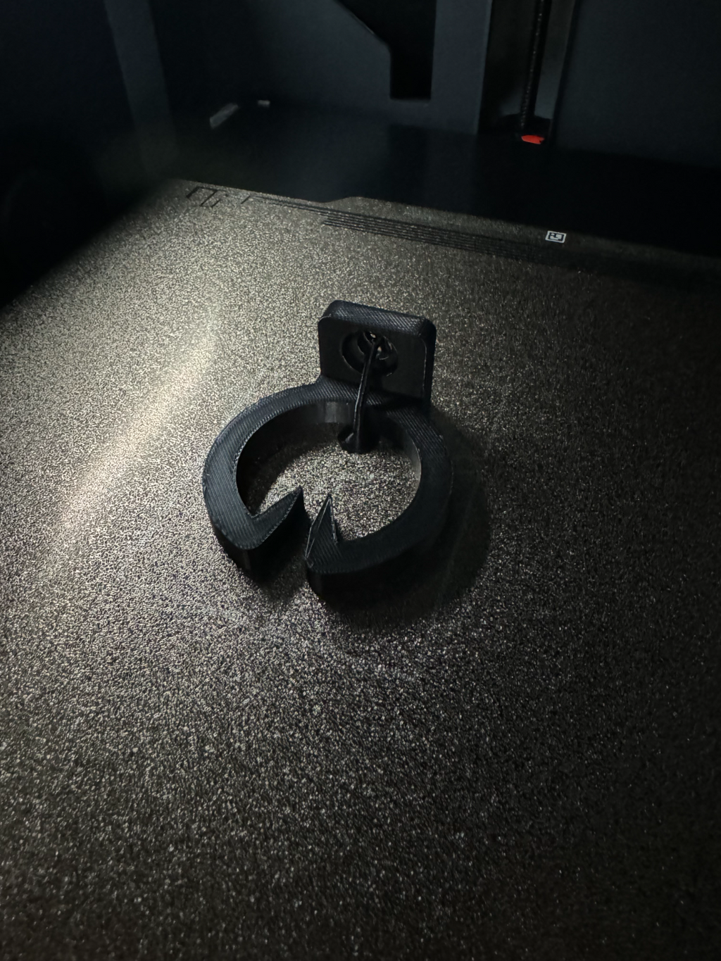 Cable Management - Countersunk M8 hole