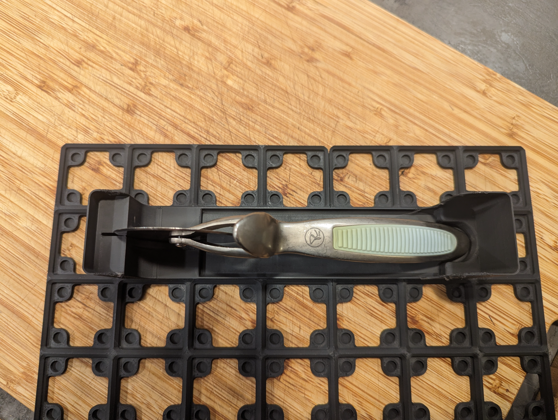Gridfinity Pizza cutter holder