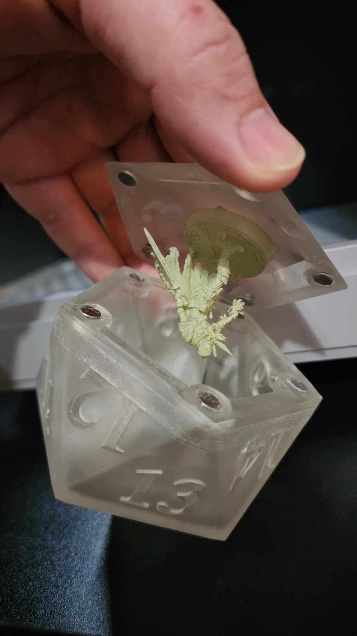d20 mini holder