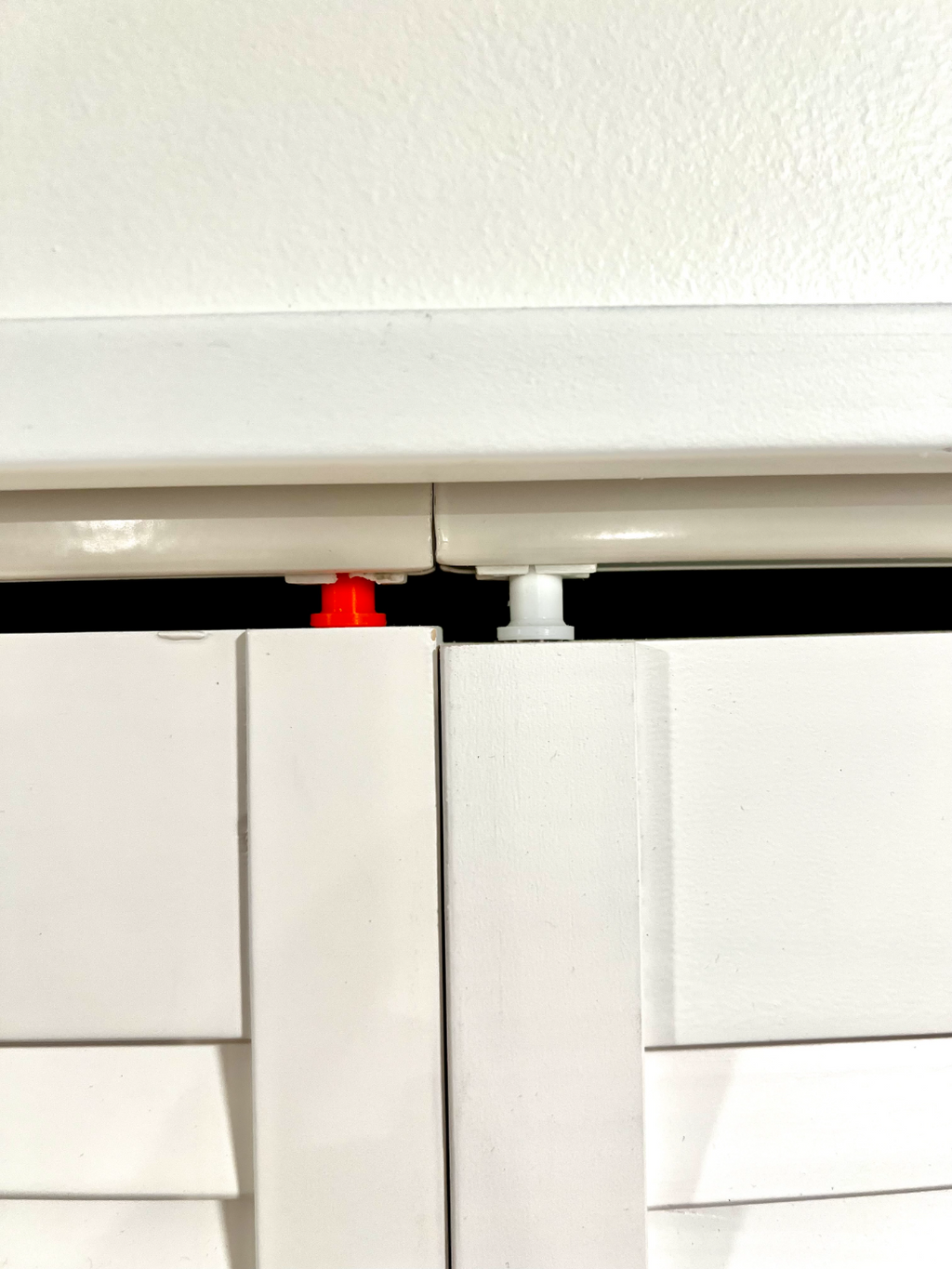 LOUVER BI-FOLD CLOSET DOOR PIN