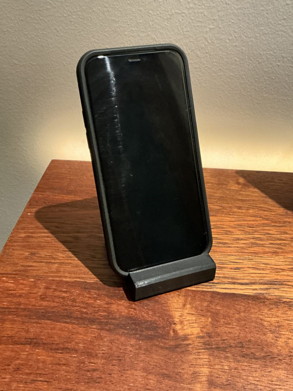 Slim Phone Stand (low filament usage)