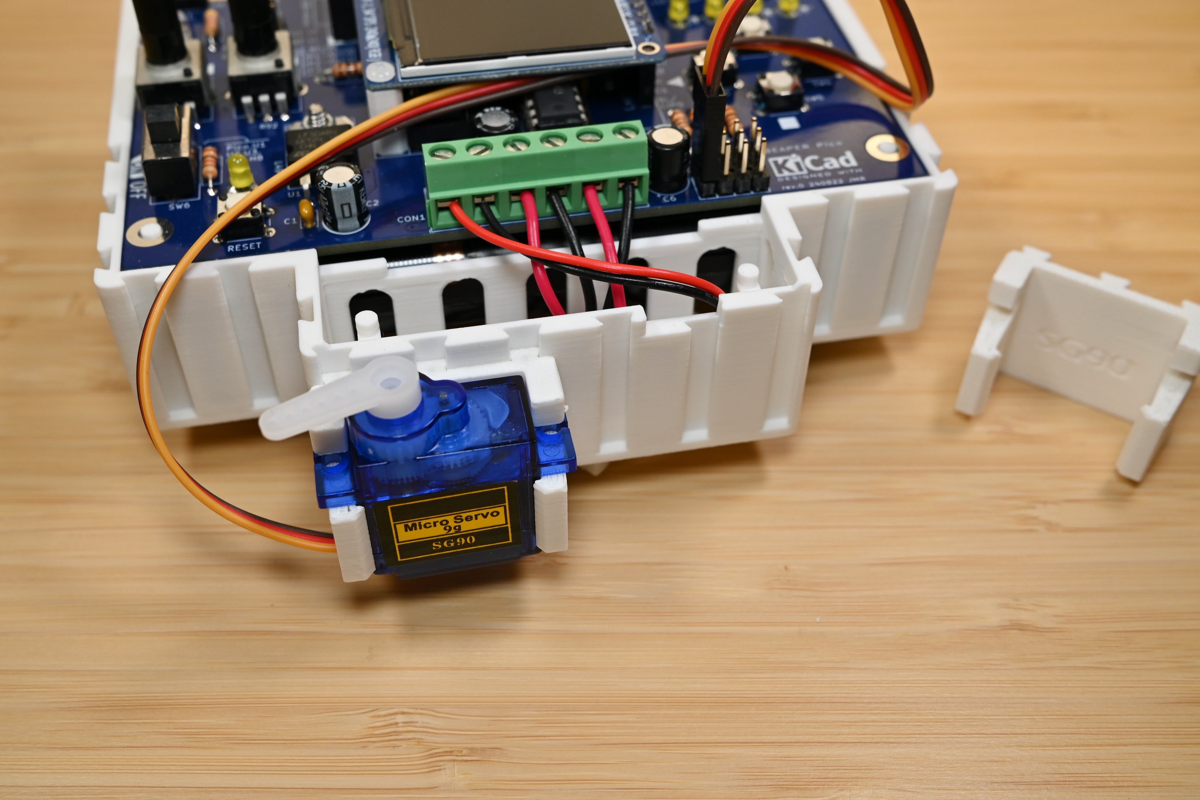 BEAPER Bot SG90 Servo Holders