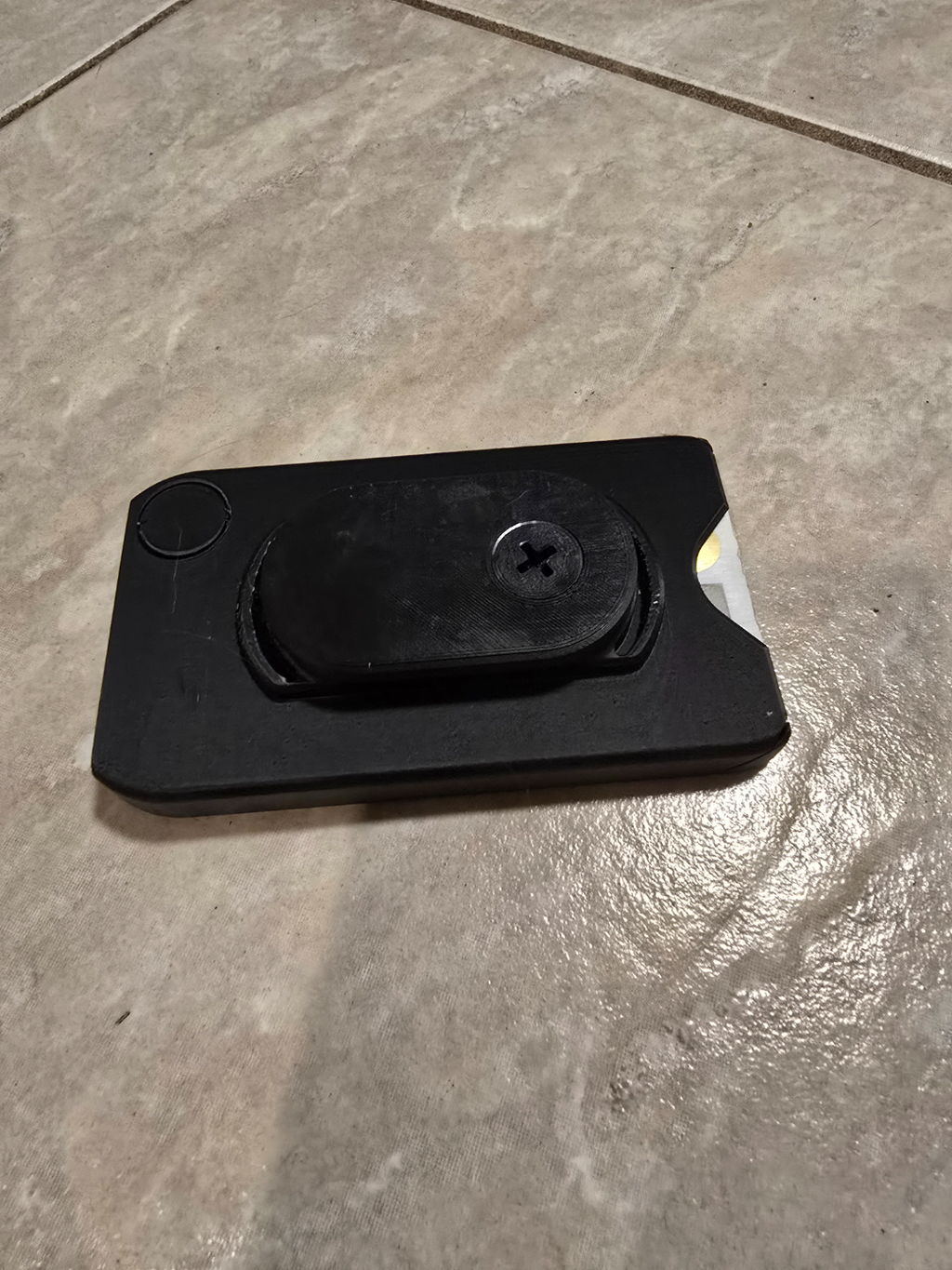 Cascade Wallet with SmartTag 2 holder