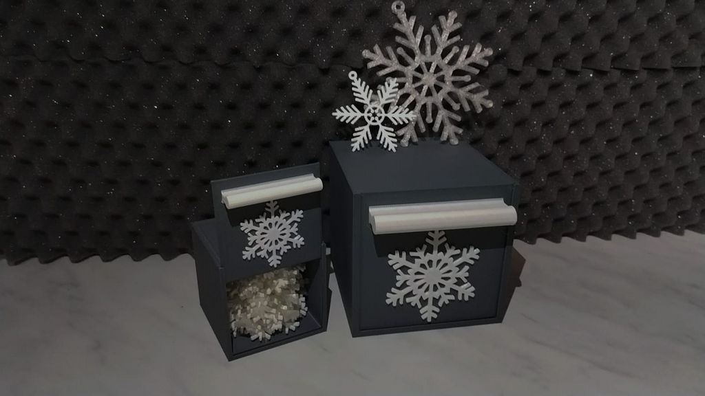 Sliding lid Christmas box