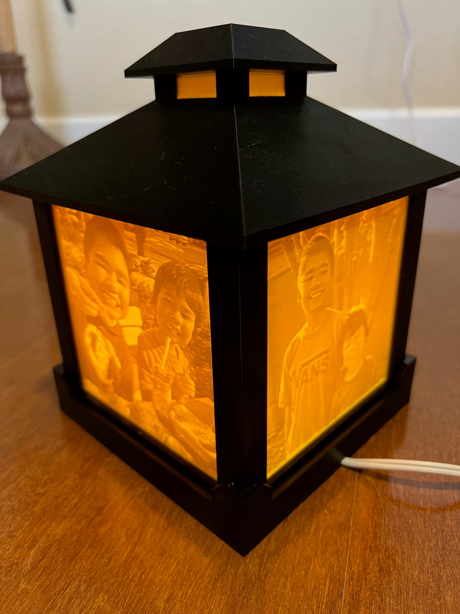 Lithophane Light Photo Box with AC plug and C7 LED bulb