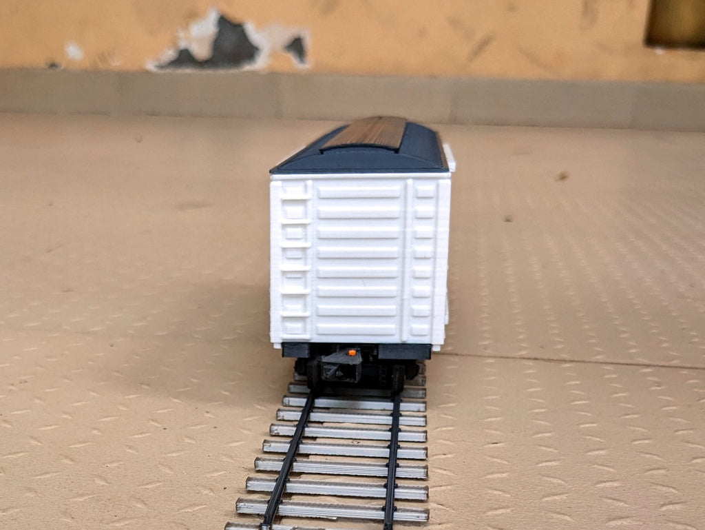 BOX Car w/ Doors - Dragon Railway