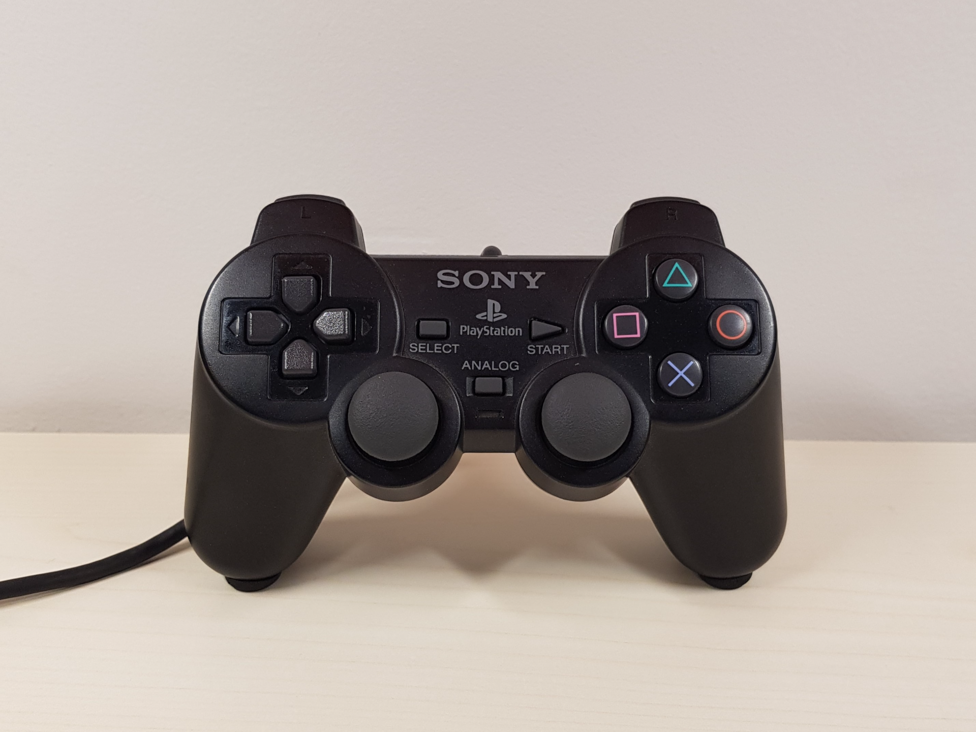 Invisible PS2 Controller Holder Minimalist