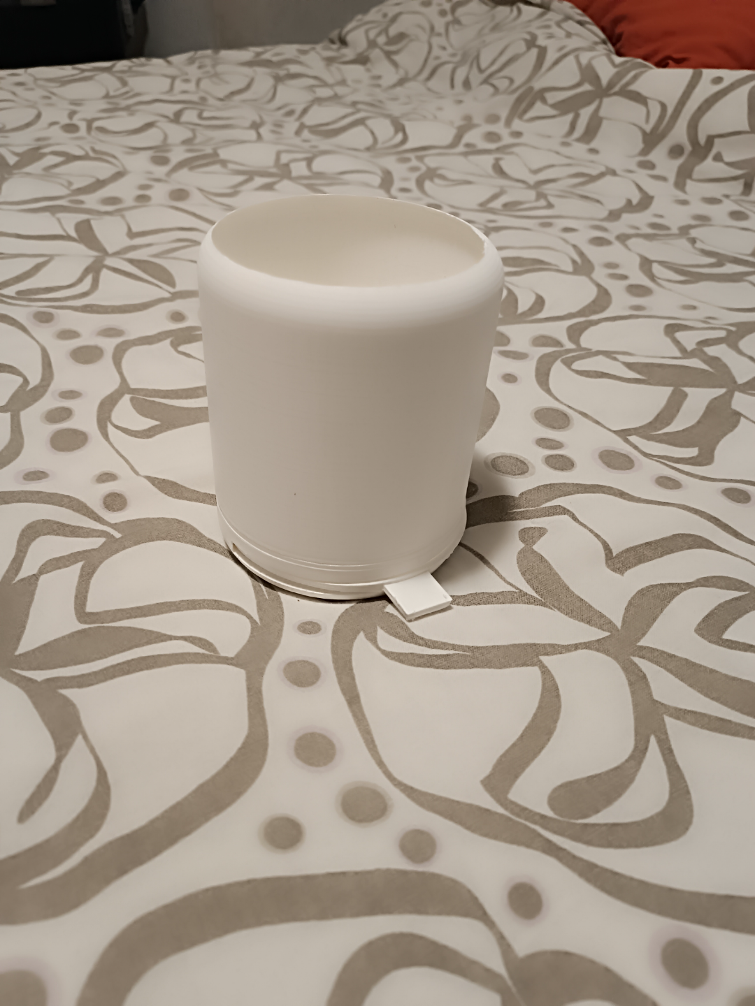 plant pot with water compartment