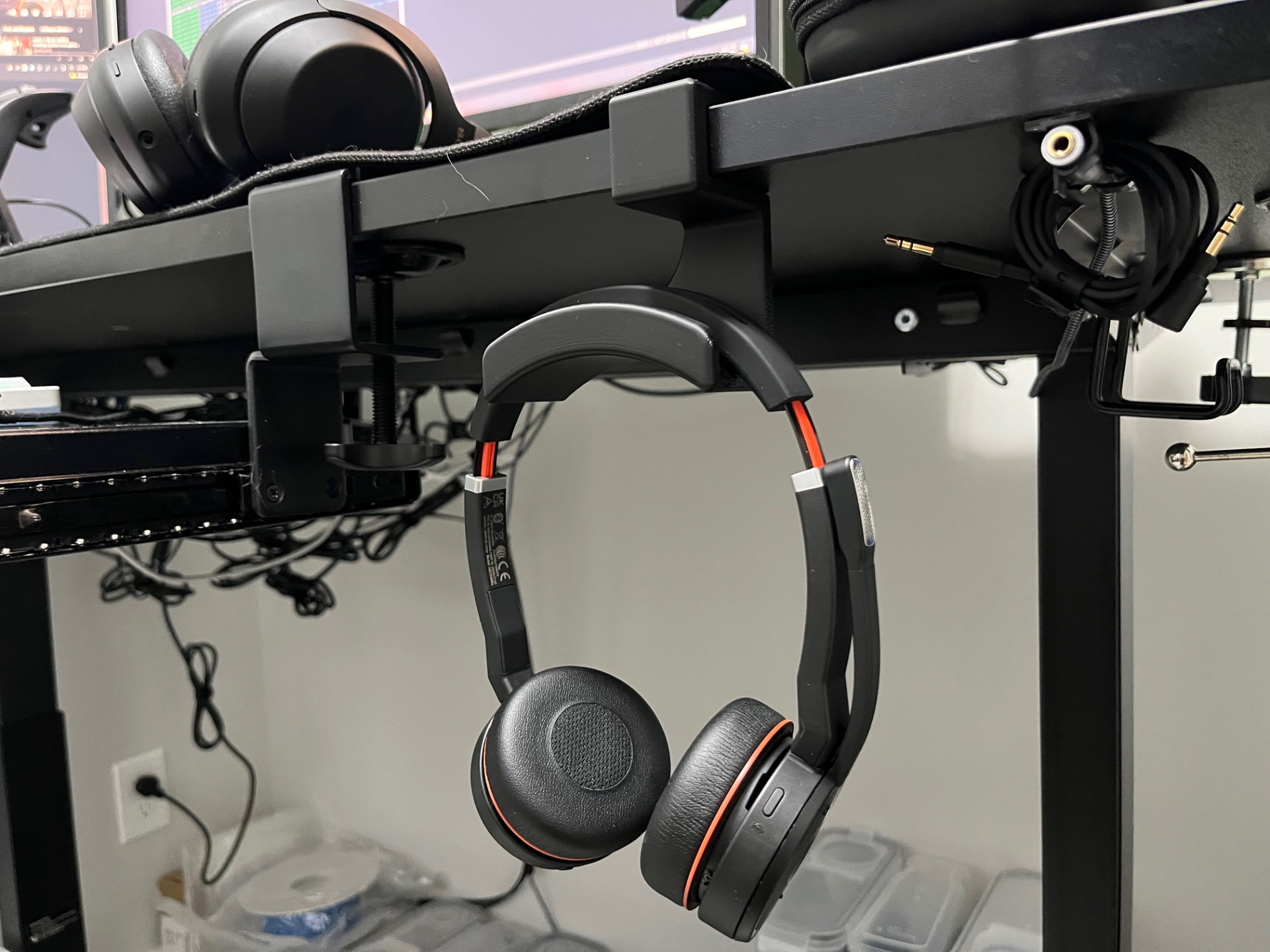 Headphones Holder
