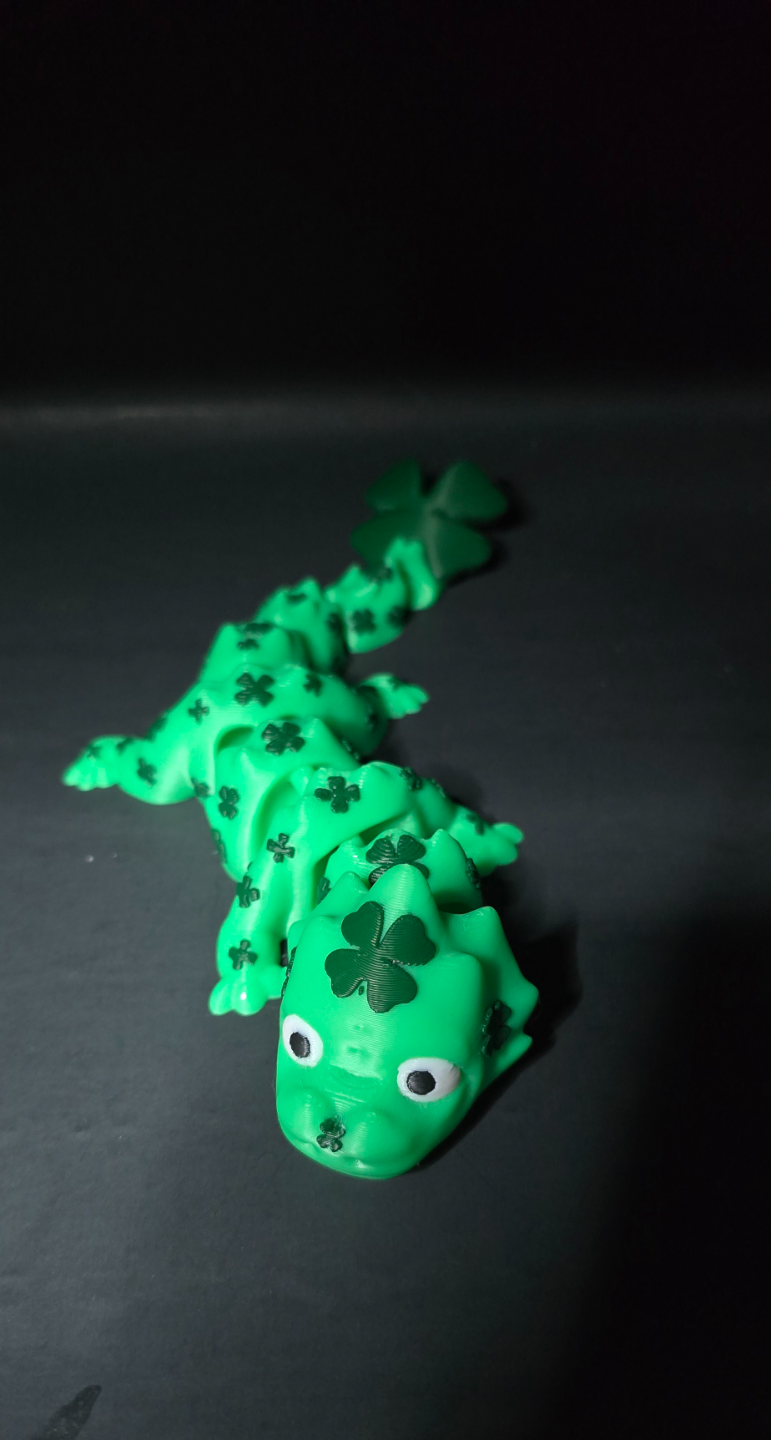 Cute Bay Articulated Clover Dragon